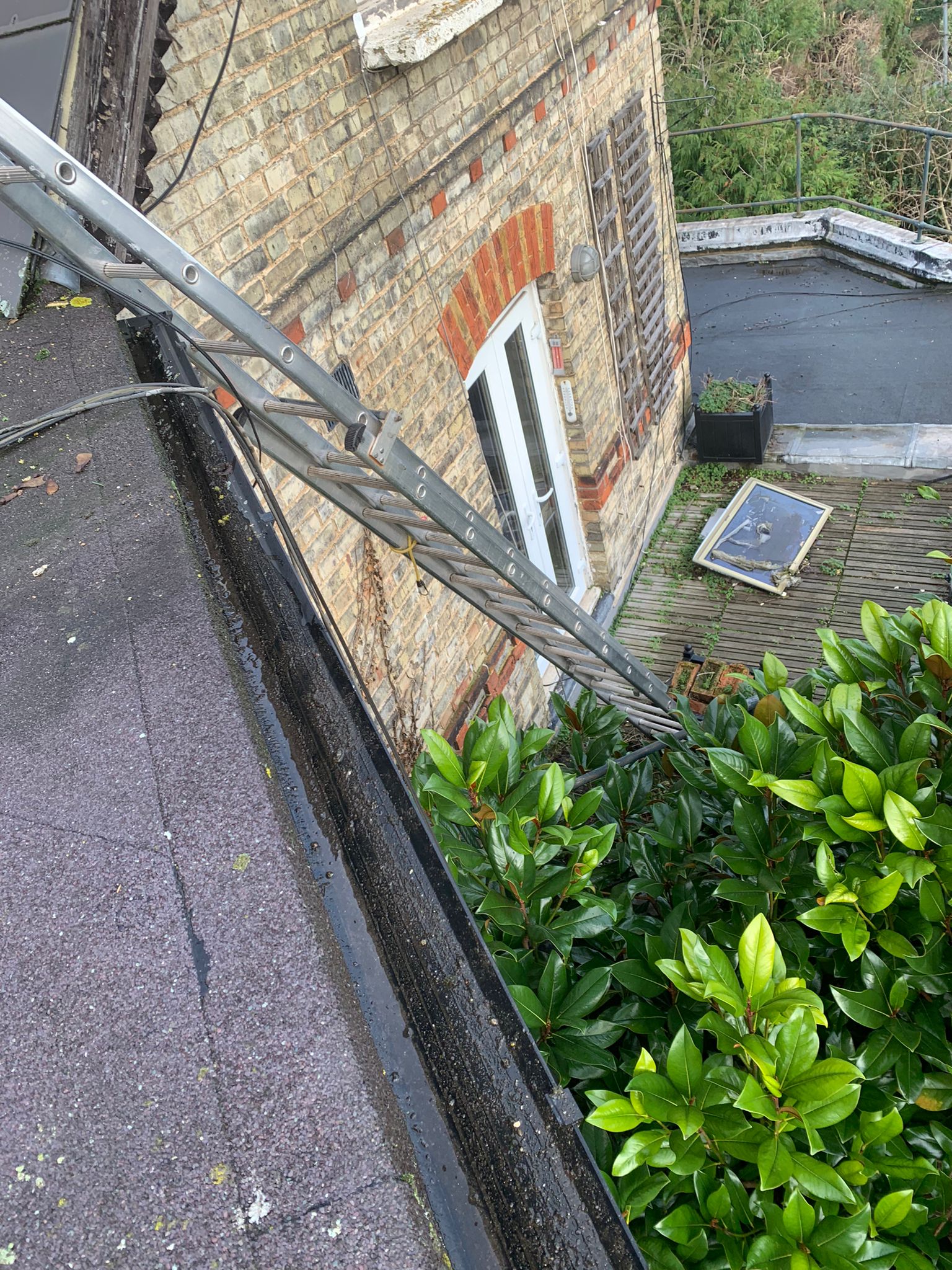 Gutter cleaning service London
